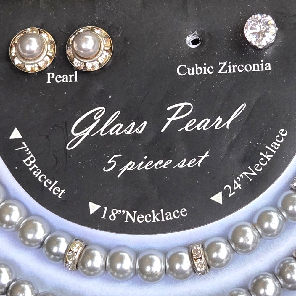 Sophisticated Silver-Tone Glass Pearl Necklace Set Necklace Bracelet & Earrings - Picture 2 of 6